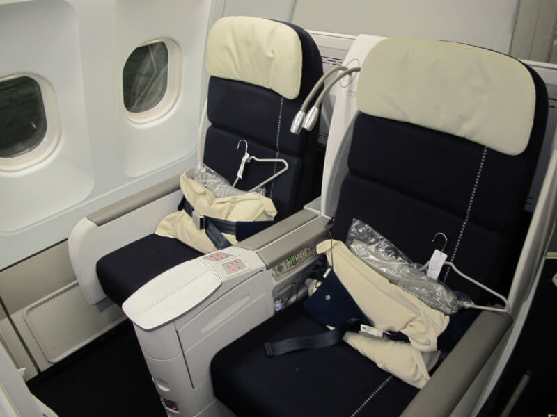 Air France Business Class Review: Detroit (DTW) to Paris (CDG)