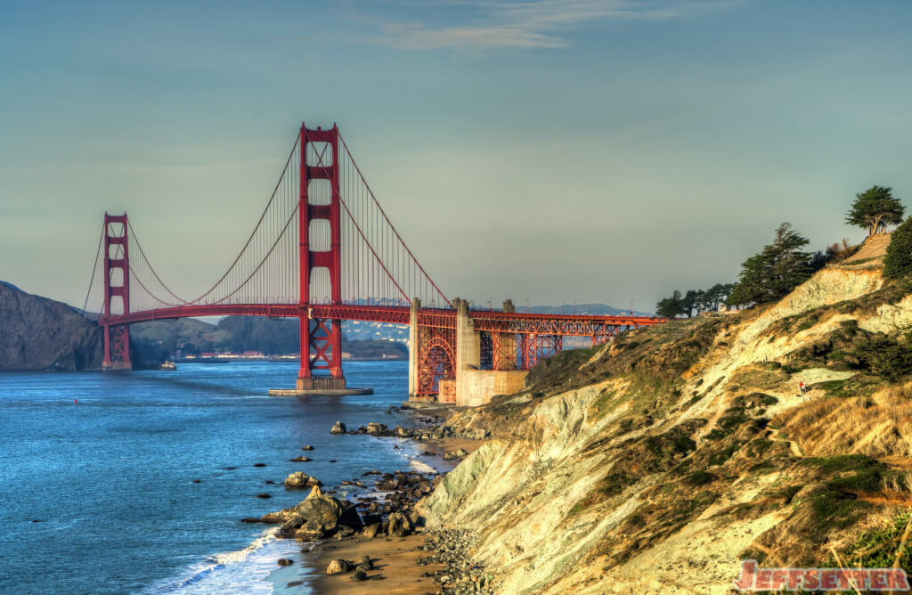 Golden Gate Bridge from Battery to Bluffs Trail