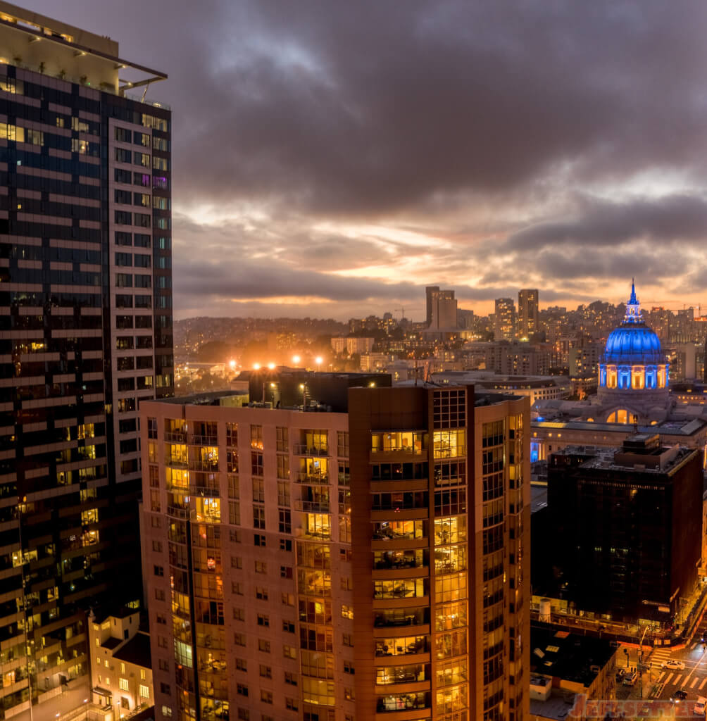 San Francisco City Hall Pays Tribute to the Golden State Warriors