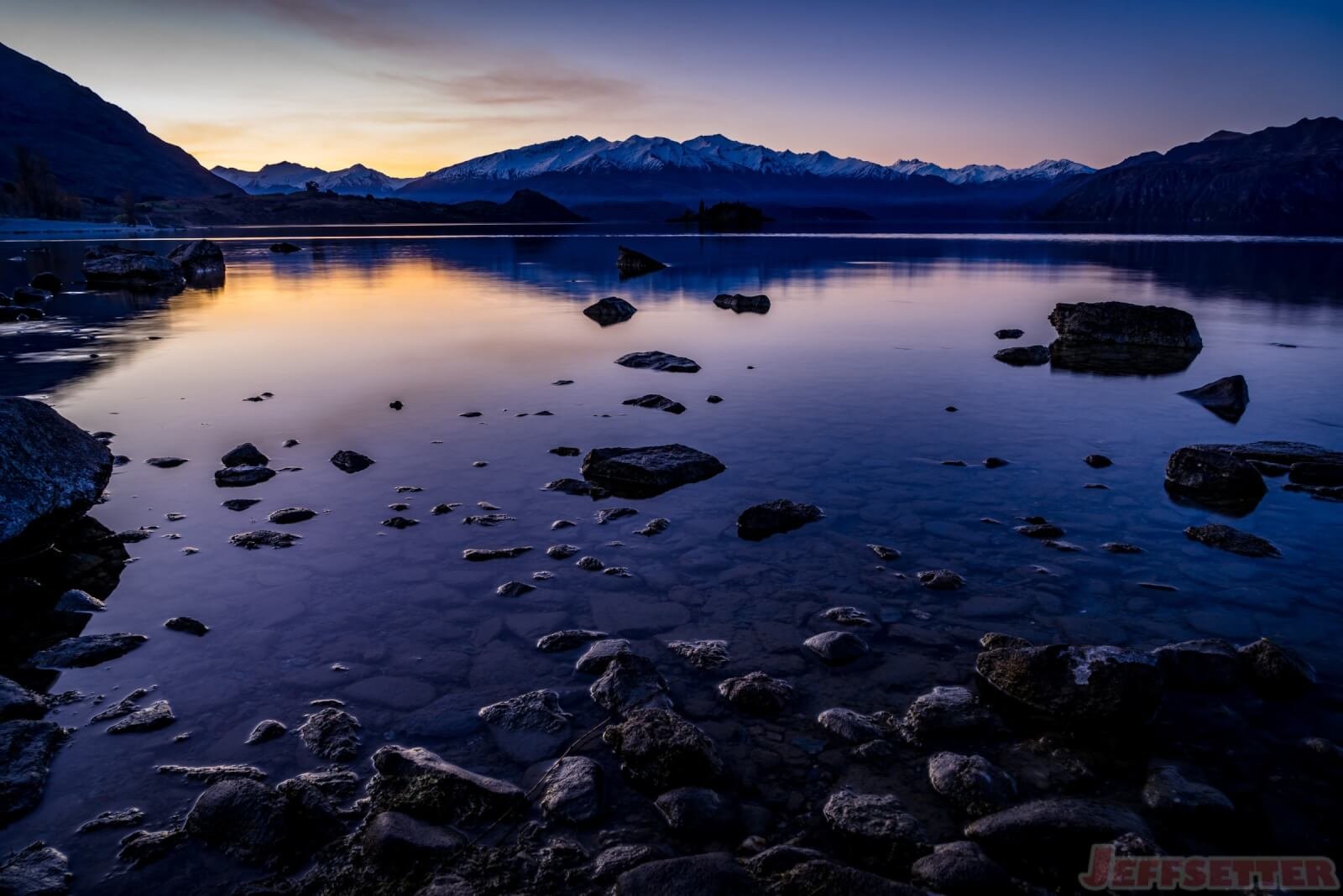 One Last Sunset in Wanaka Before Hitting the Road [Love this Photo]