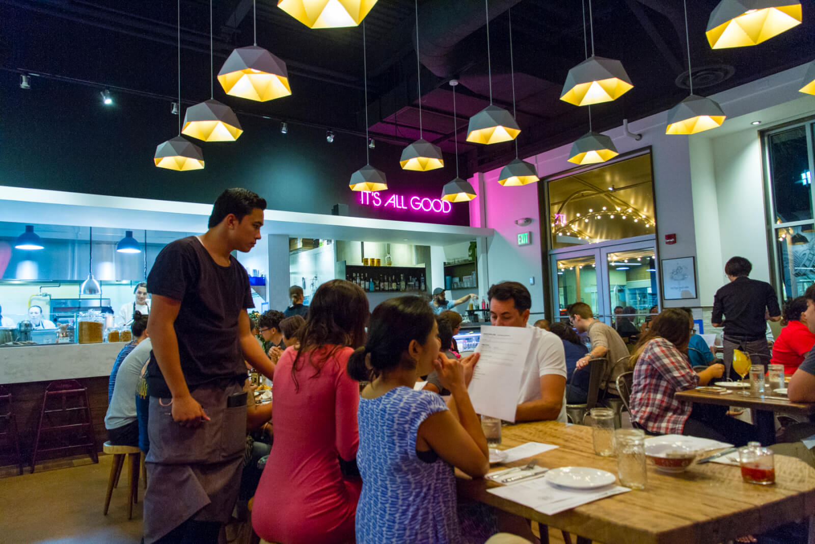Restaurant Review: Piggy Smalls