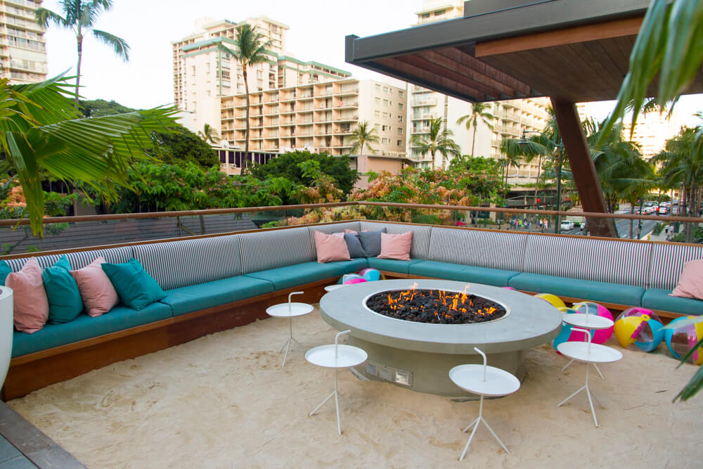 Review: Hideout Waikiki at the Laylow