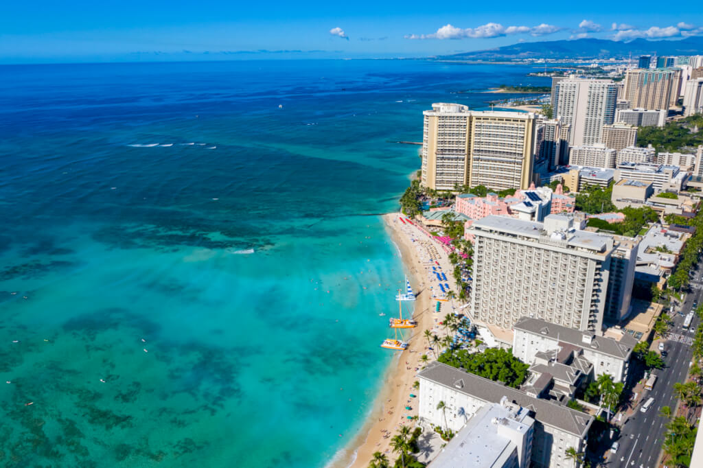 Hawaii Says Stay Away + Vegas is Closed for Business