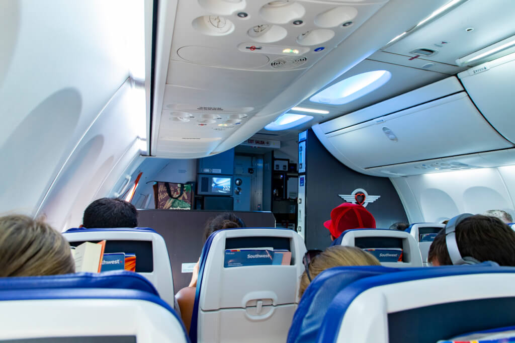 US Airlines Social Distancing Measures