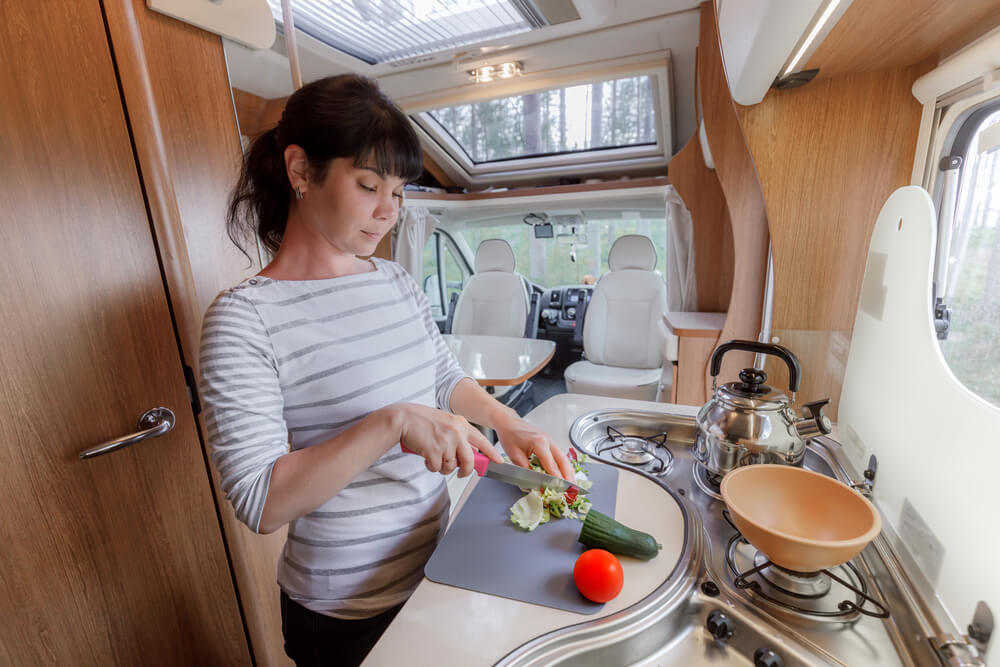 13 Best Dishes And Dish Sets For Your RV