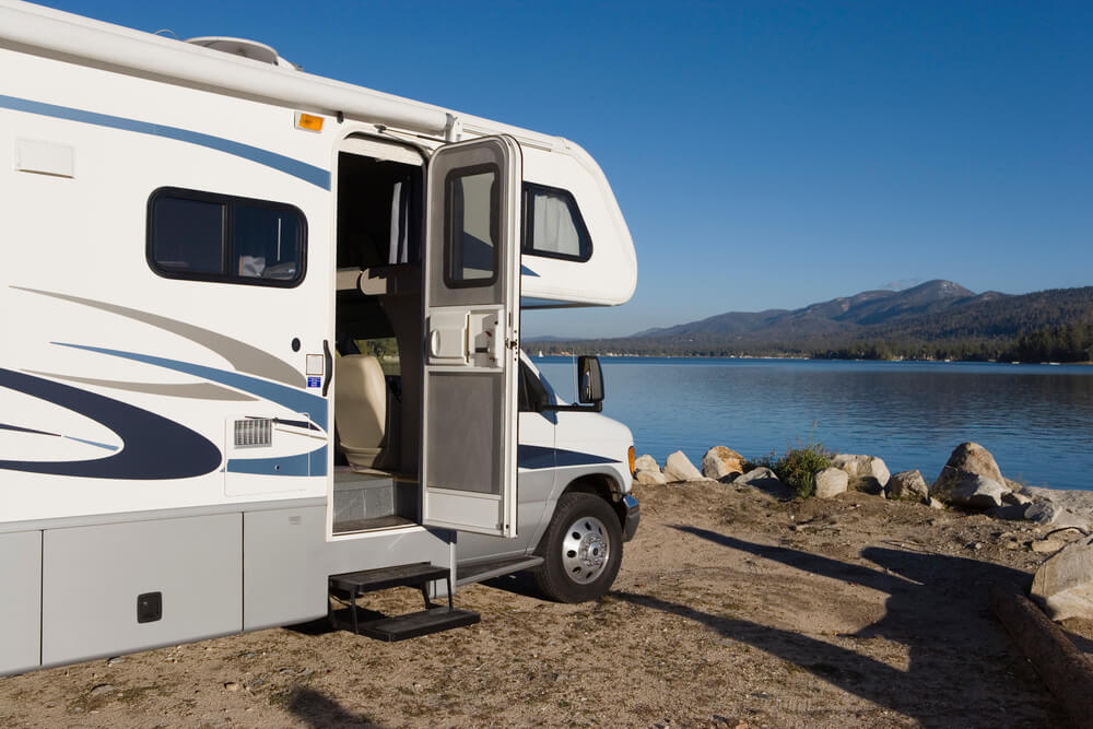 8 Best Class C RVs For Tall People (In 2024)