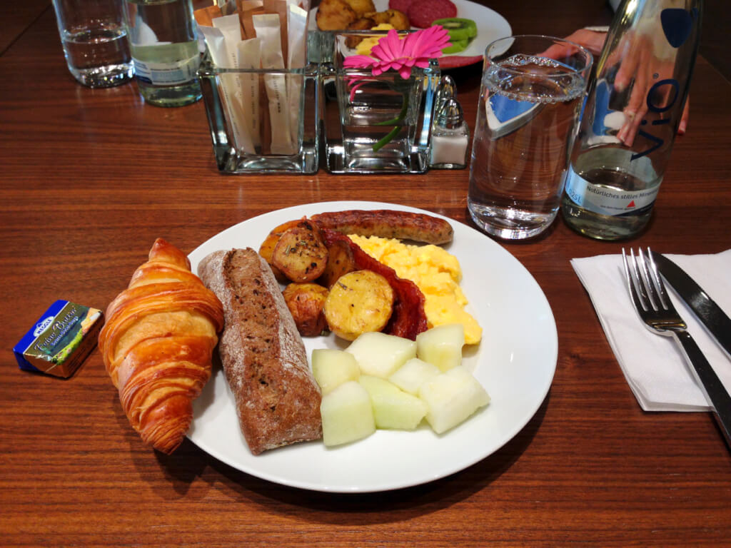 Are Free Breakfast Benefits That Important?