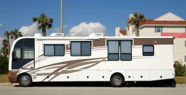 10 Most Unique 3-Bedroom RVs