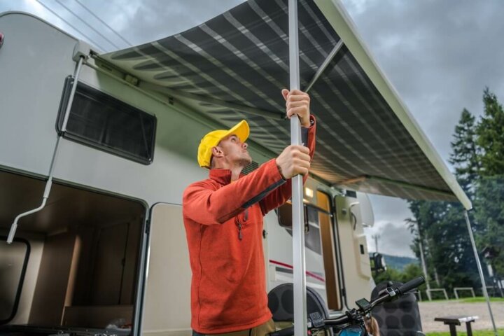 How Far Do RV Awnings Extend? (The Ultimate Guide)