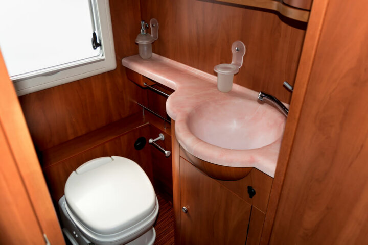 Can You Use Flushable Wipes in an RV? (4 Possible Problems)