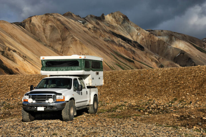 How To Stabilize A Truck Camper Off The Truck (5 Methods)