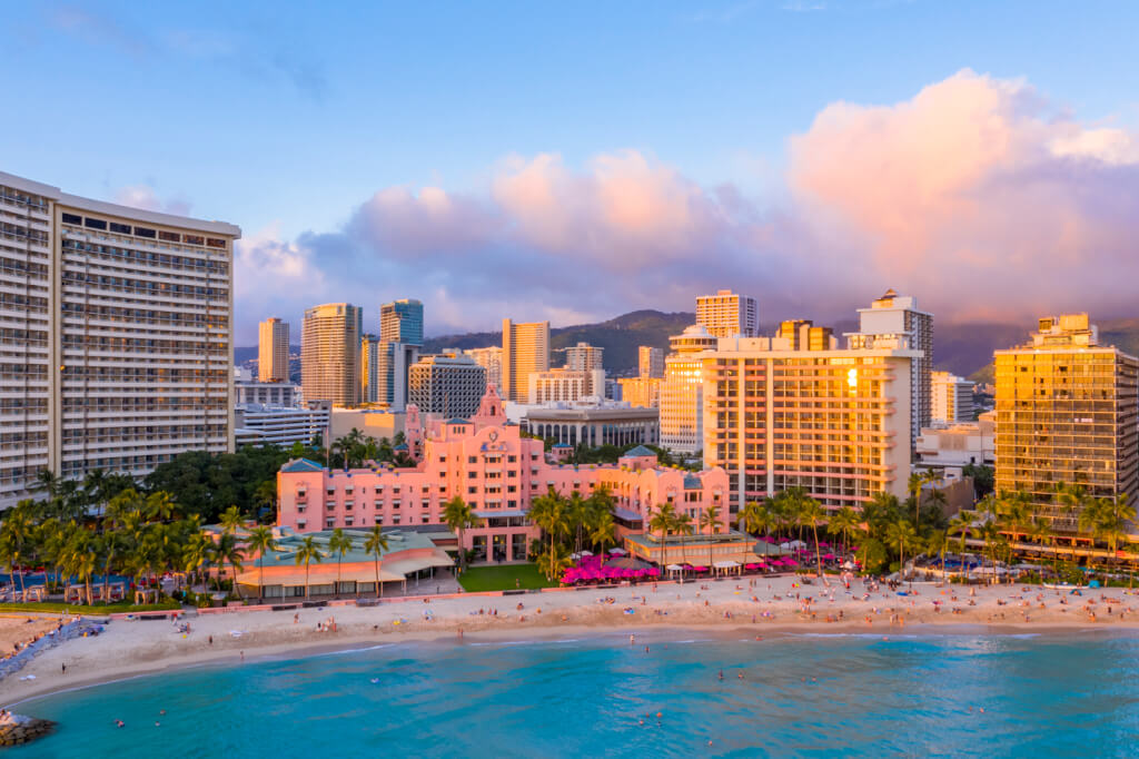 Ultimate Guide to Waikiki Marriotts - Royal Hawaiian