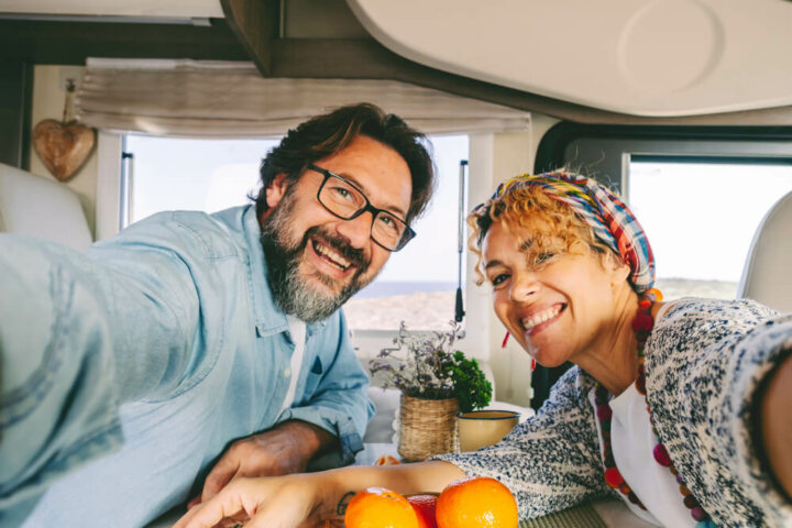 How to Make an RV Look Like a House: Tips and Tricks From a Full-Timer