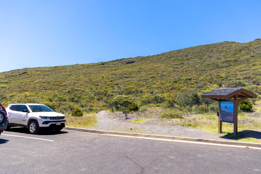 Day of Hiking in Haleakalā National Park - Halemau