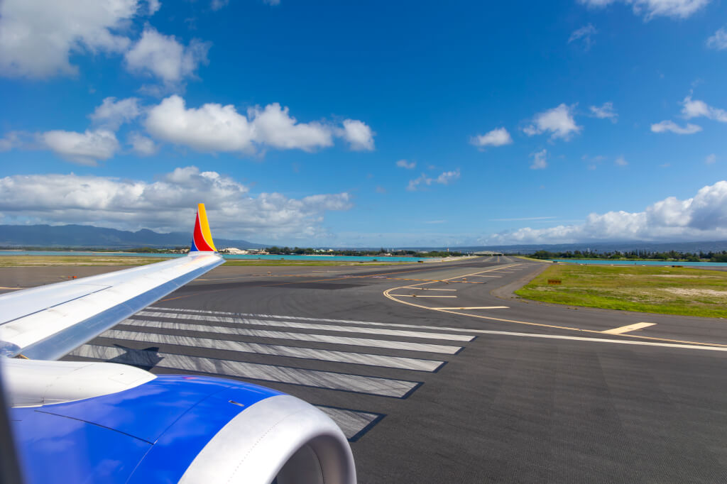 Southwest Boeing 737 MAX 8 window view on HNL 8R